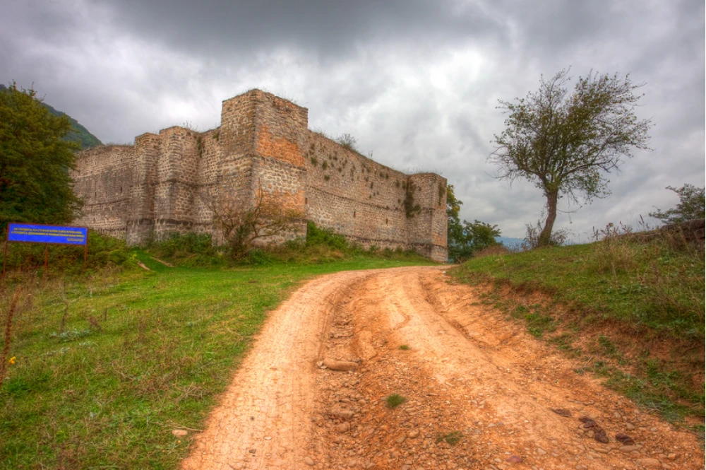 Дагестан, Хучни, крепость семи братьев и одной сестры