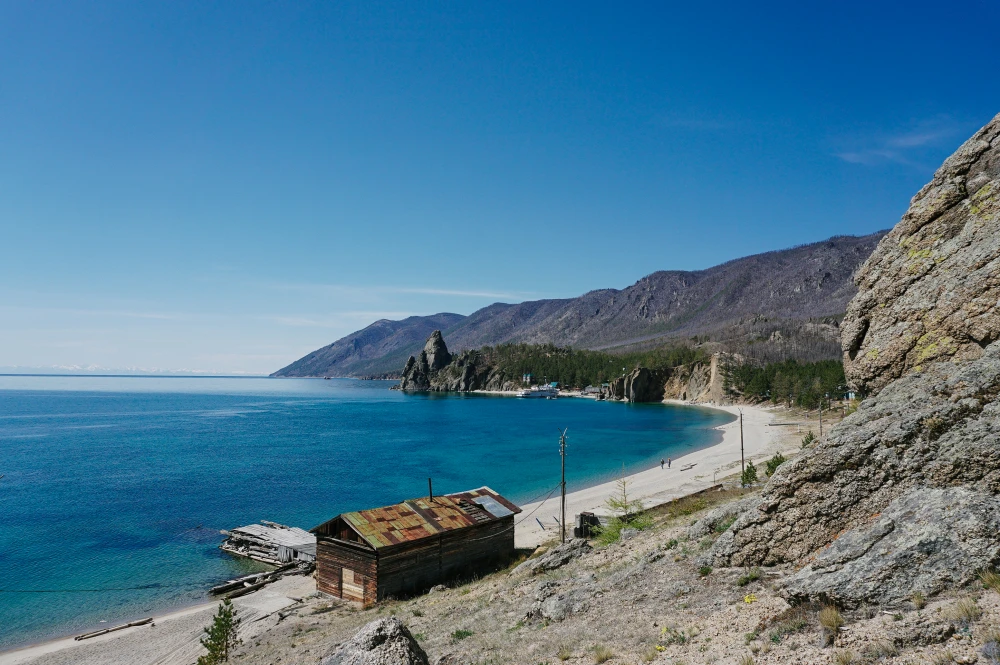 Бухта Песчаная на озере Байкал