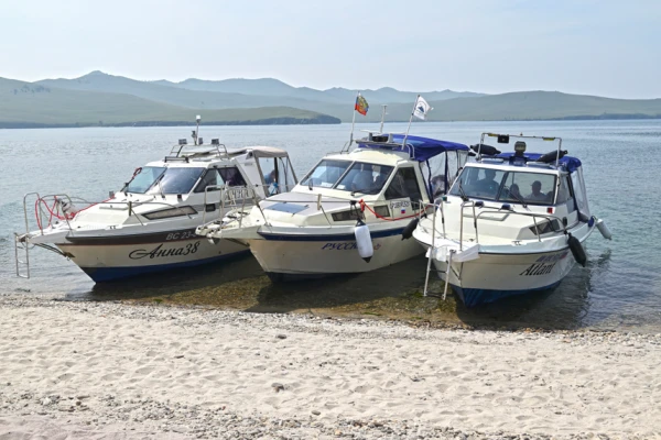 Озеро Байкал, остров Огой, залив Малое море