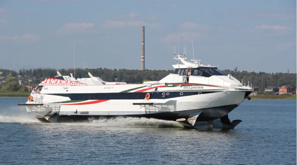 Судно на подводных крыльях Метеор
