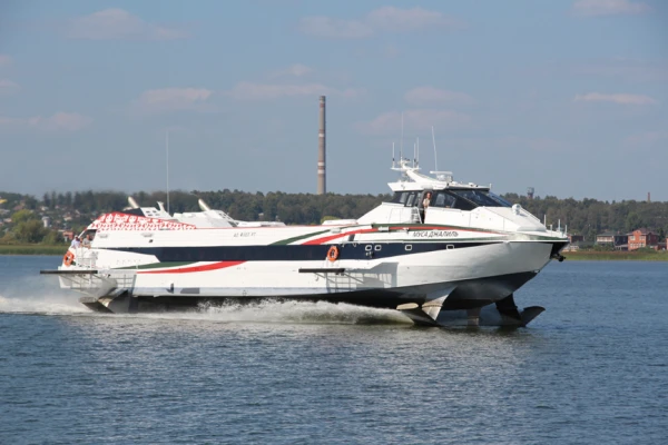 Судно на подводных крыльях Метеор