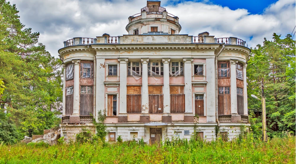 Ленинградская область, усадьба Демидовых в Тайцах 