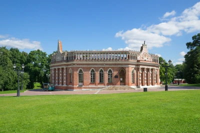 Кавалерские корпуса – фото достопримечательности вы увидите на экскурсии