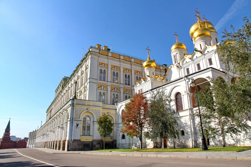 Оружейная палата, один из старейших музеев, основанный в 1808 году и расположенный в Московском Кремле