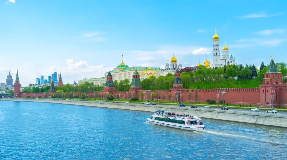 «Вокруг Золотого Острова» - водная прогулка по центру Москвы - фото №1