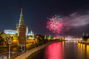 Праздник 9 Мая в Москве: куда сходить на День Победы и где смотреть салют - прочитать статью