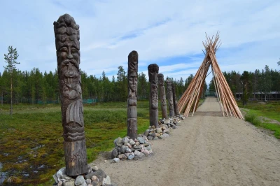 Аллея идолов – фото достопримечательности вы увидите на экскурсии