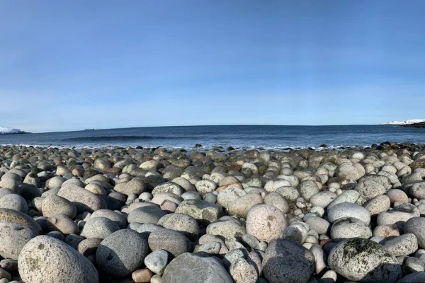 Пляж драконьих яиц