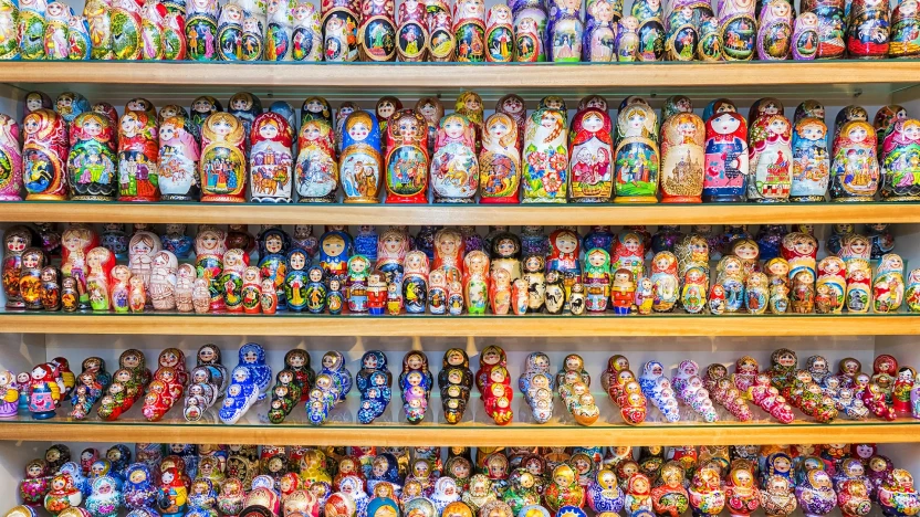 Русские сувениры, матрёшки разных видов