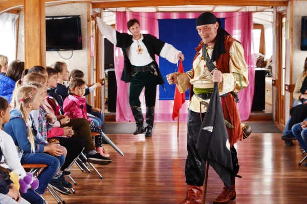 Балтийские витальеры, представление для детей в Санкт-Петербурге