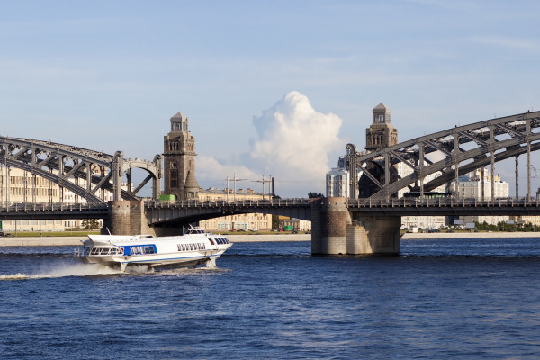 Метеор в Петергоф (Комфорт - места у окна) – фото для каталога