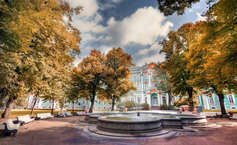 Куда сходить и где погулять в Санкт-Петербурге осенью