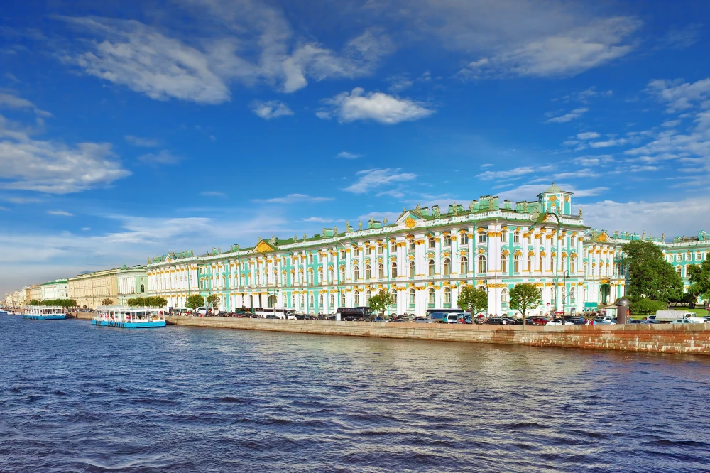 Вид на Санкт-Петербург с Невы