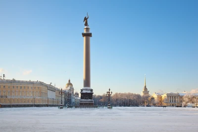 Дворцовая площадь – фото достопримечательности вы увидите на экскурсии