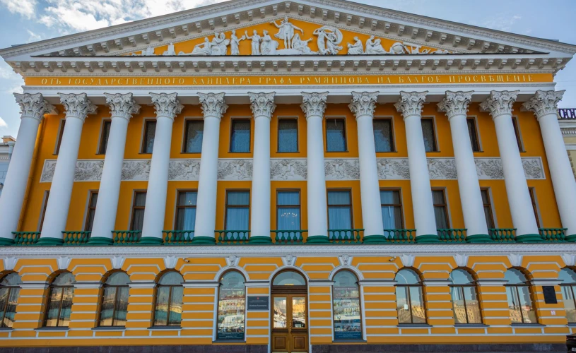 Какие дворцы и особняки в Санкт-Петербурге лучше всего посетить в первую очередь