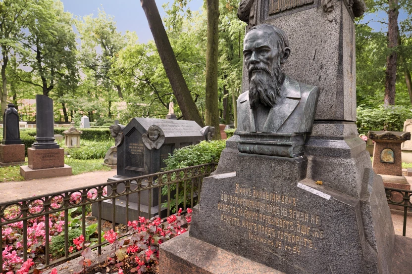 Санкт-Петербург, Тихвинское кладбище, могила Достоевского