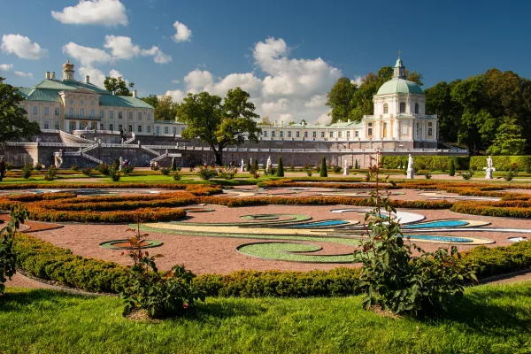 Индивидуальная экскурсия в Ораниенбаум (дворец и парк) фото