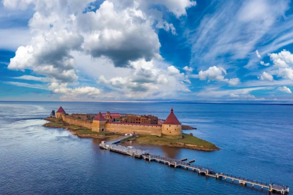 Экскурсионный рейс в крепость Орешек фото
