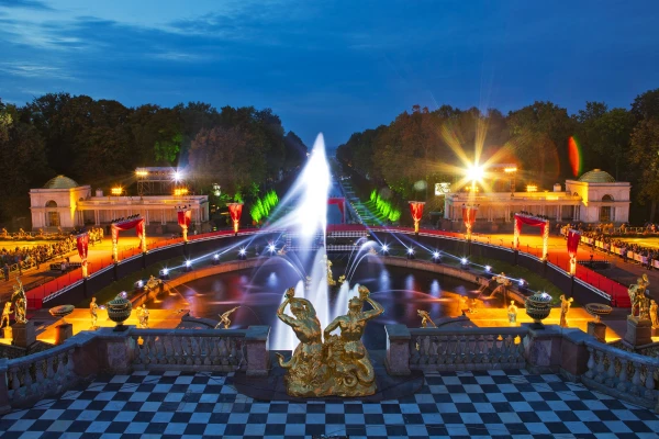 Праздник закрытия фонтанов в Петергофе (на автобусе) фото