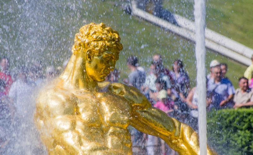 Фонтан «Самсон» в Петергофе