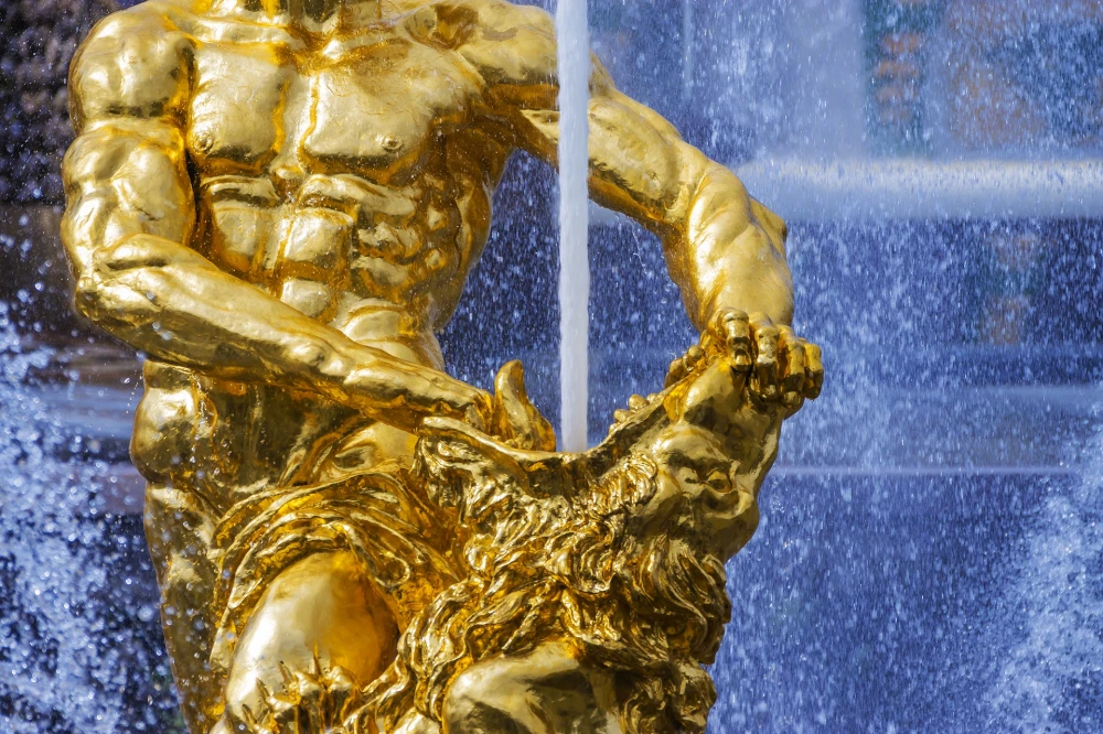 Фонтан Самсона в Петергофе