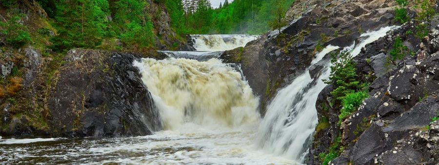 Водопад Кивач в Карелии