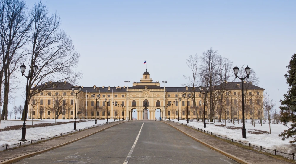 Константиновский дворец