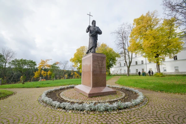 Памятник святому апостолу Андрею Первозванному