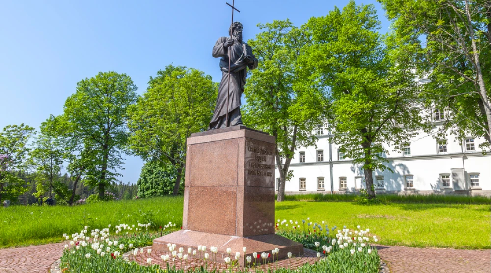 Памятник святому апостолу Андрею Первозванному