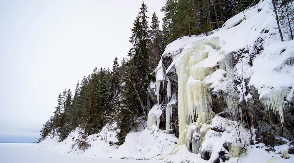 Диабазовые скалы (Скалистый берег)