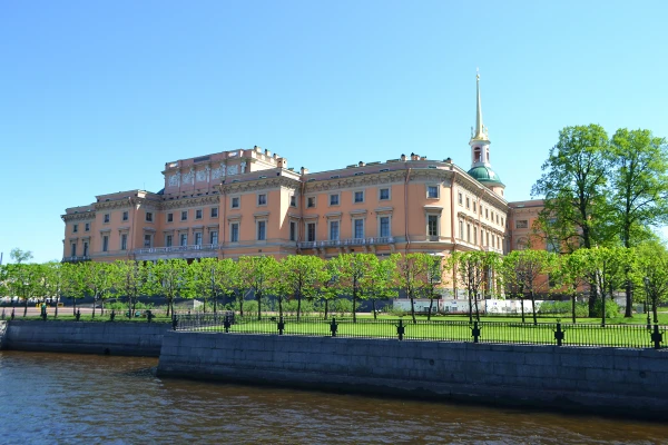 Мифы и легенды Петербурга - экскурсия по рекам и каналам фото