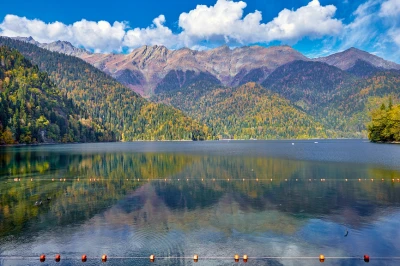 Озеро Рица – фото достопримечательности вы увидите на экскурсии