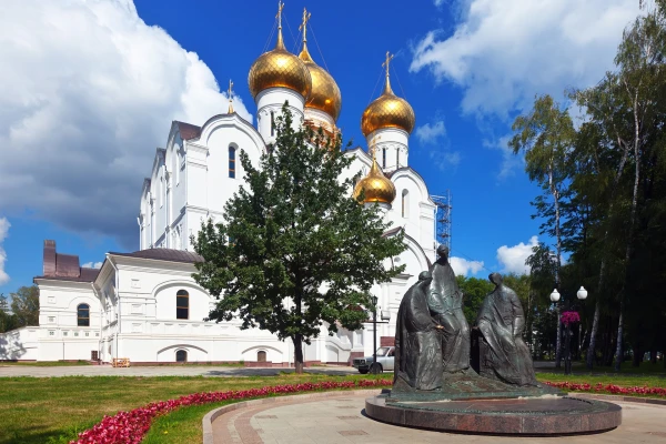 Авто-пешеходная экскурсия «Тысячерублёвый Ярославль» фото