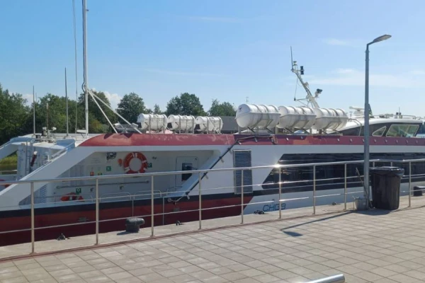 Скоростной катамаран «Грифон» на остров Кижи и обратно фото